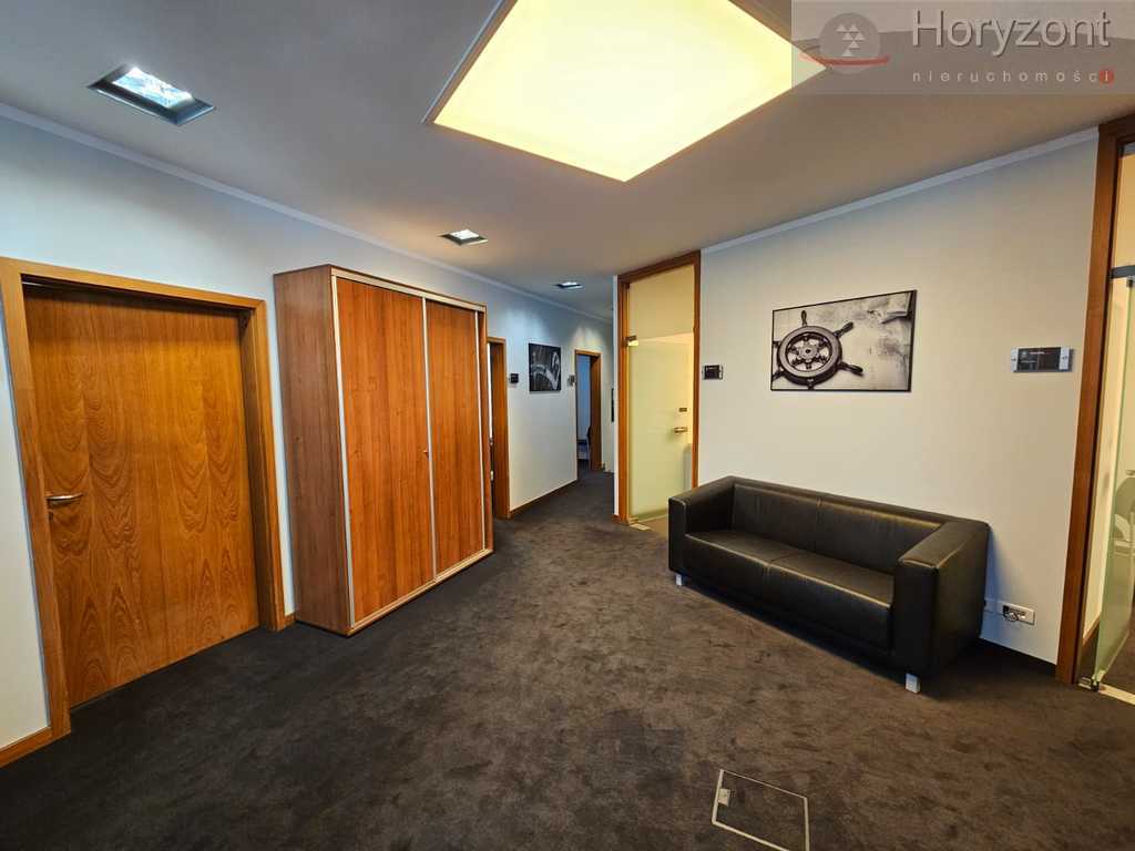 Lokal 277m2, ścisłe Centrum 30zł/1m2 + vat (4)