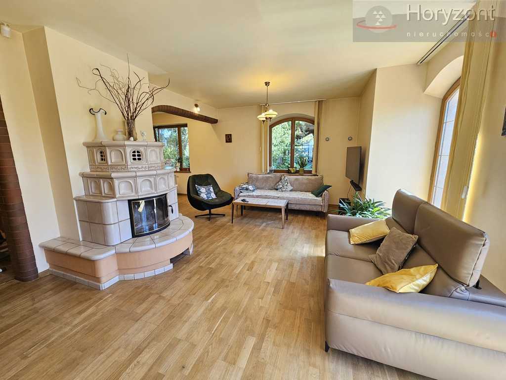 Piękny duży dom w Gryfinie 300m2 na działce 693m2 (3)