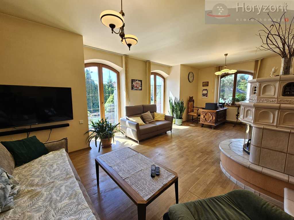 Piękny duży dom w Gryfinie 300m2 na działce 693m2 (1)