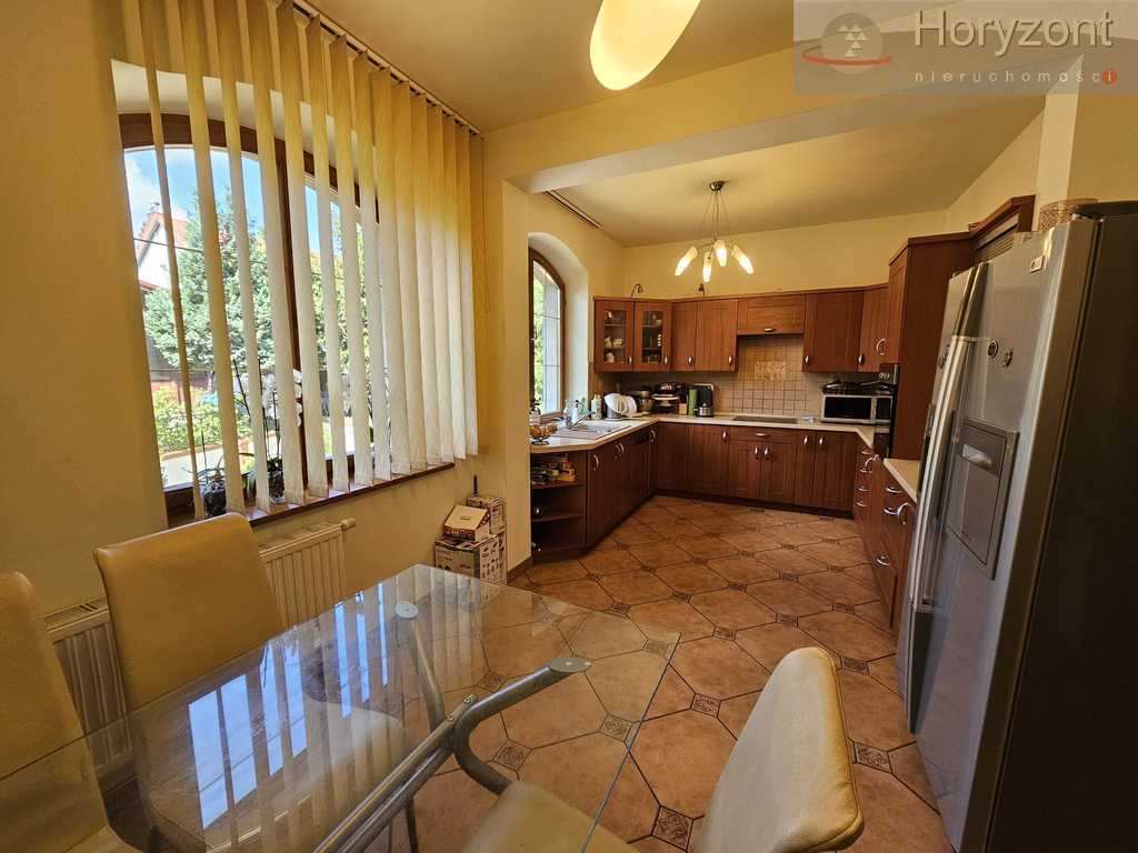 Piękny duży dom w Gryfinie 300m2 na działce 693m2 (6)