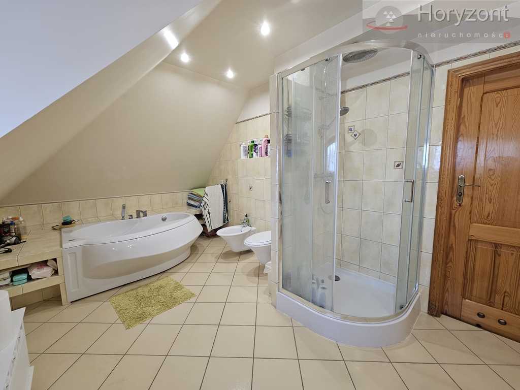 Piękny duży dom w Gryfinie 300m2 na działce 693m2 (15)