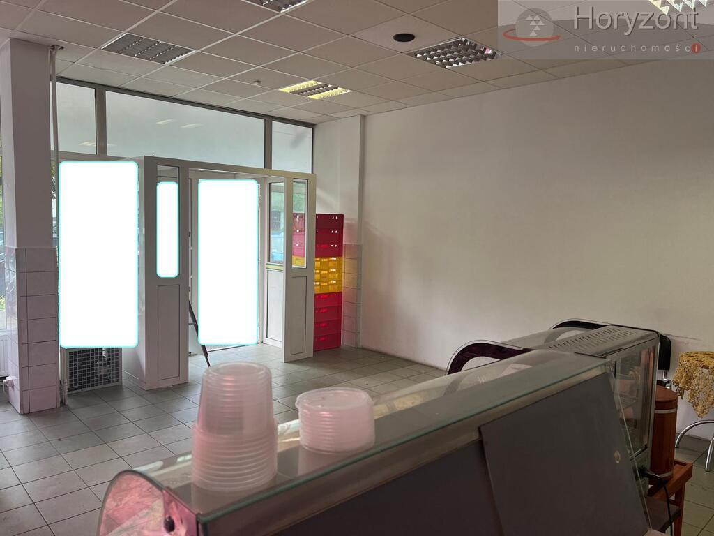 Lokal 75m2 w Centrum, duża witryna (4)