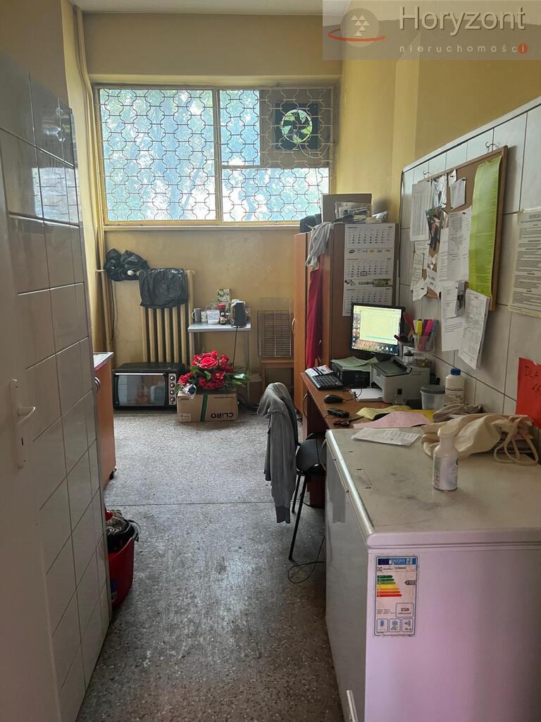 Lokal 75m2 w Centrum, duża witryna (6)