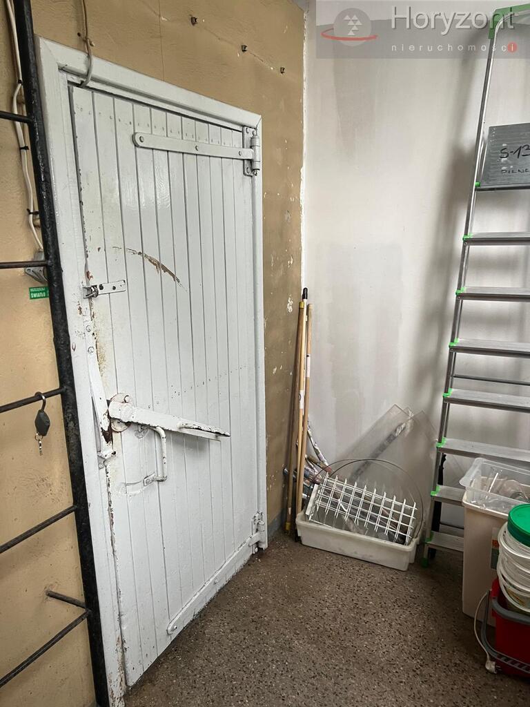 Lokal 75m2 w Centrum, duża witryna (7)