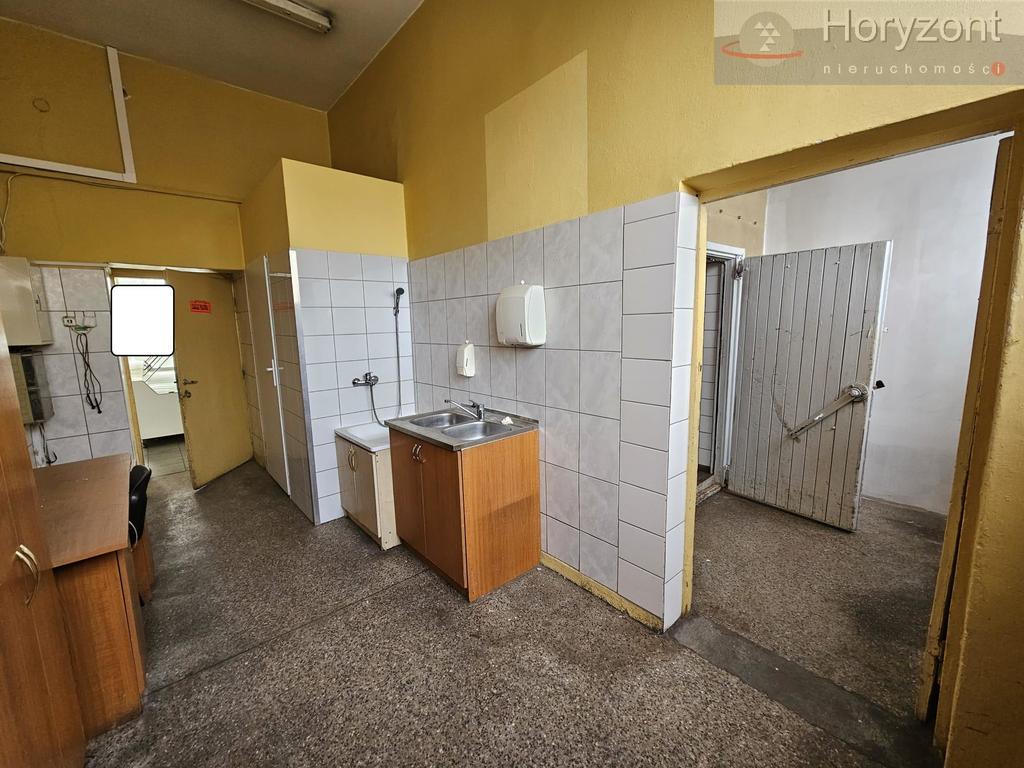 Lokal 75m2 w Centrum, duża witryna (7)
