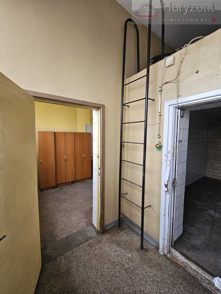 Lokal 75m2 w Centrum, duża witryna (9)