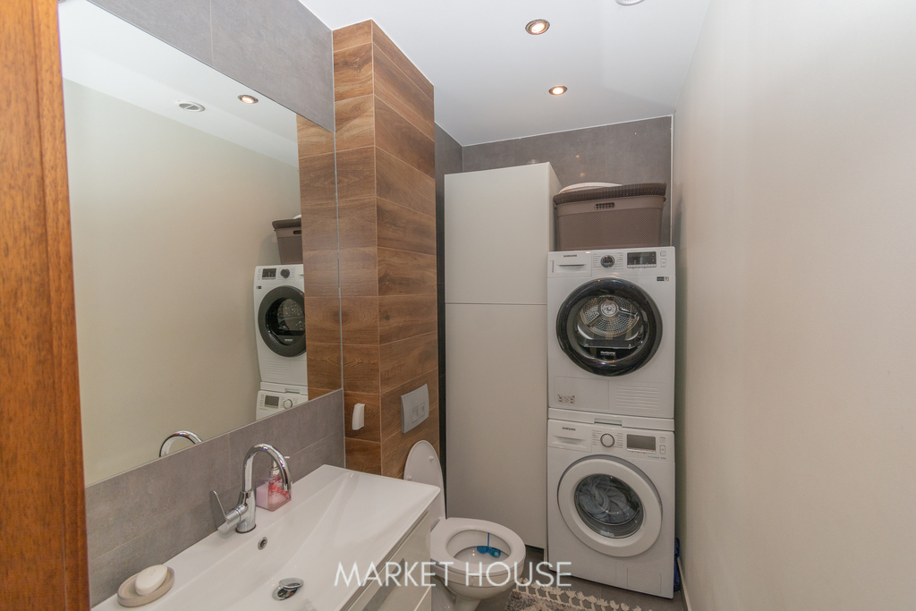 Dom pod lasem, przy jeziorze Miedwie (21)