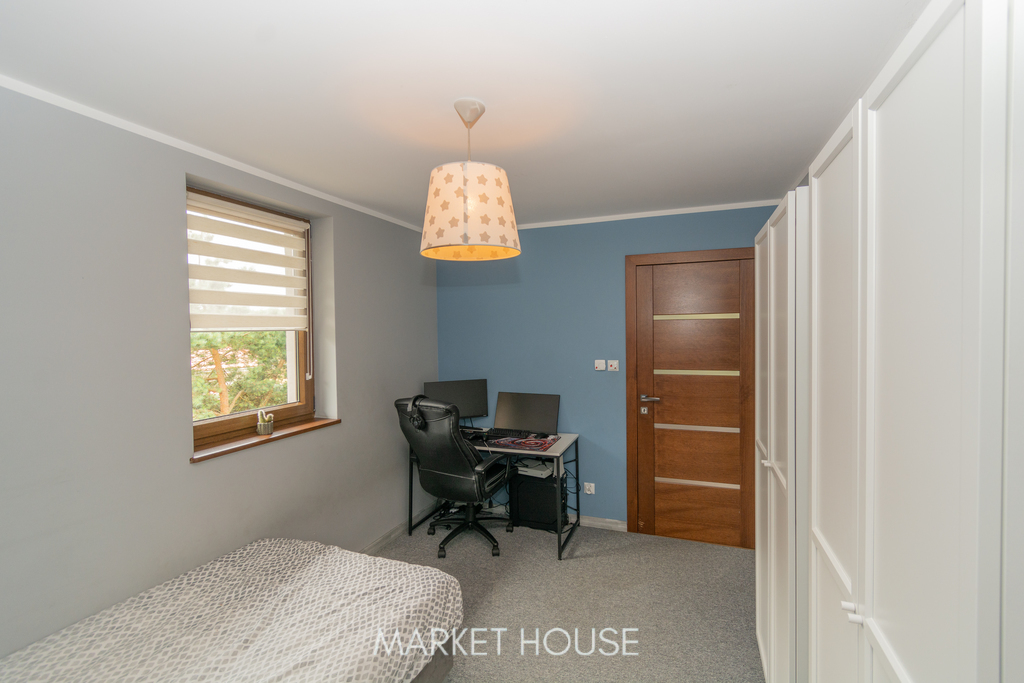 Dom pod lasem, przy jeziorze Miedwie (29)