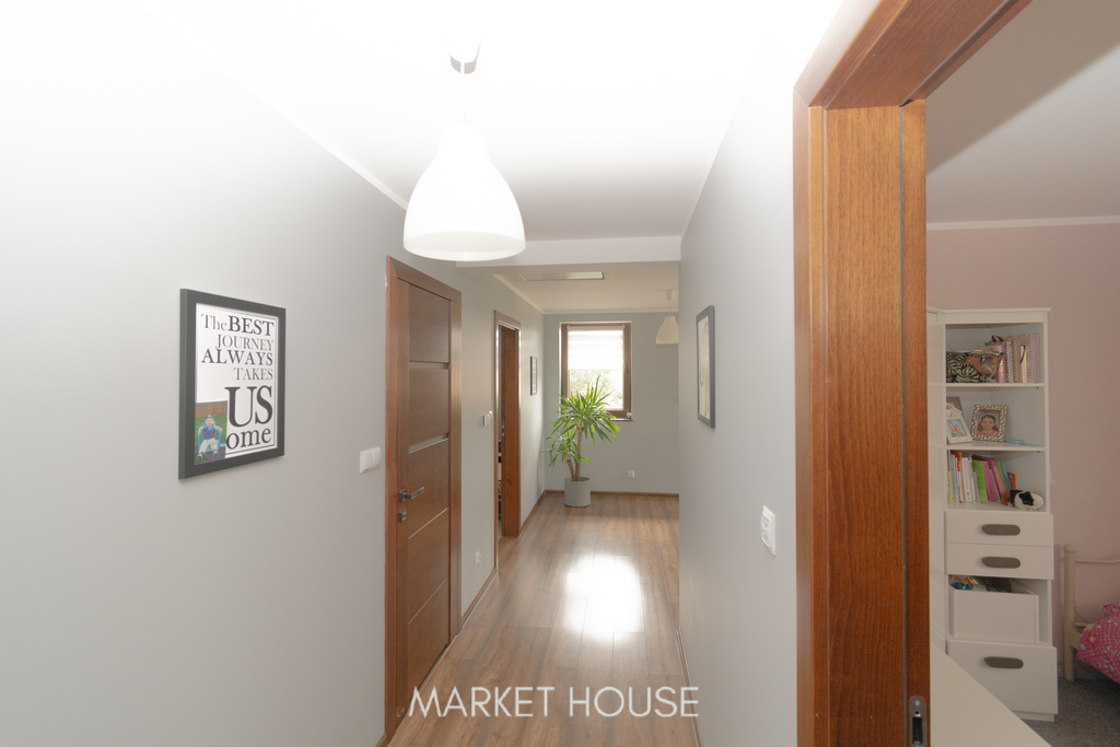 Dom pod lasem, przy jeziorze Miedwie (27)