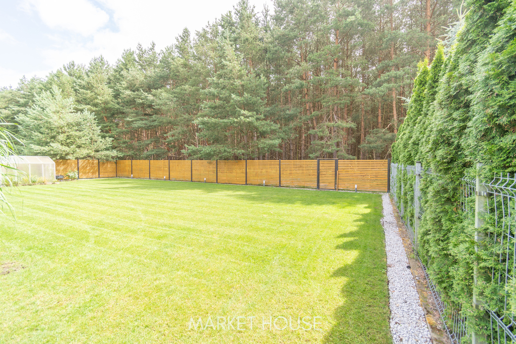 Dom pod lasem, przy jeziorze Miedwie (8)