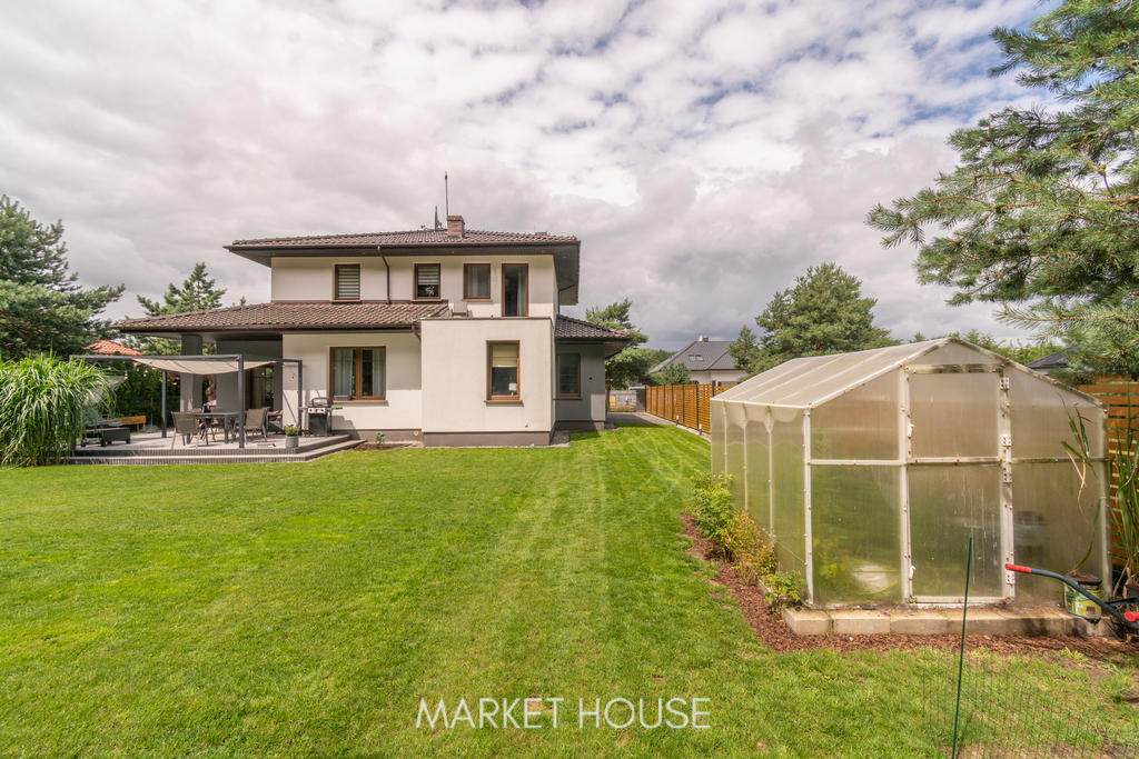 Dom pod lasem, przy jeziorze Miedwie (6)