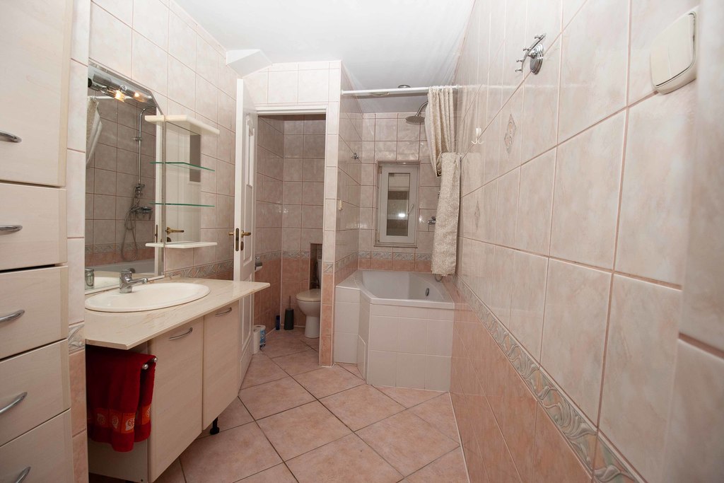 3 pokoje z dodatkową kawalerką (9)