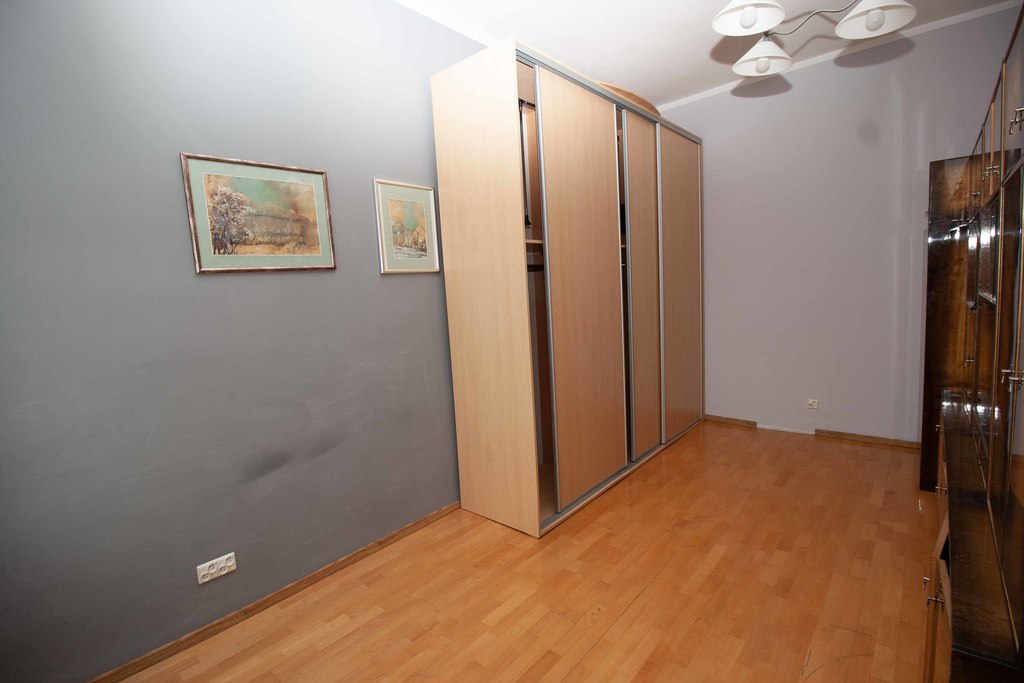 3 pokoje z dodatkową kawalerką (4)