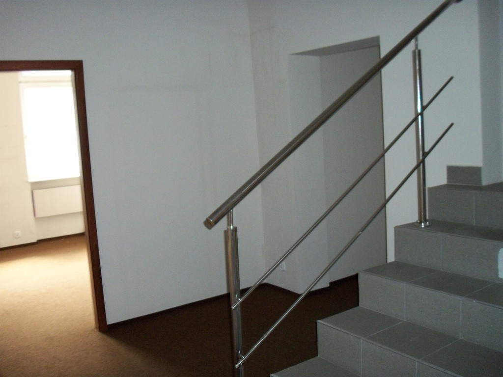 Lokale biurowo - handlowo- usługowe w centrum (1)