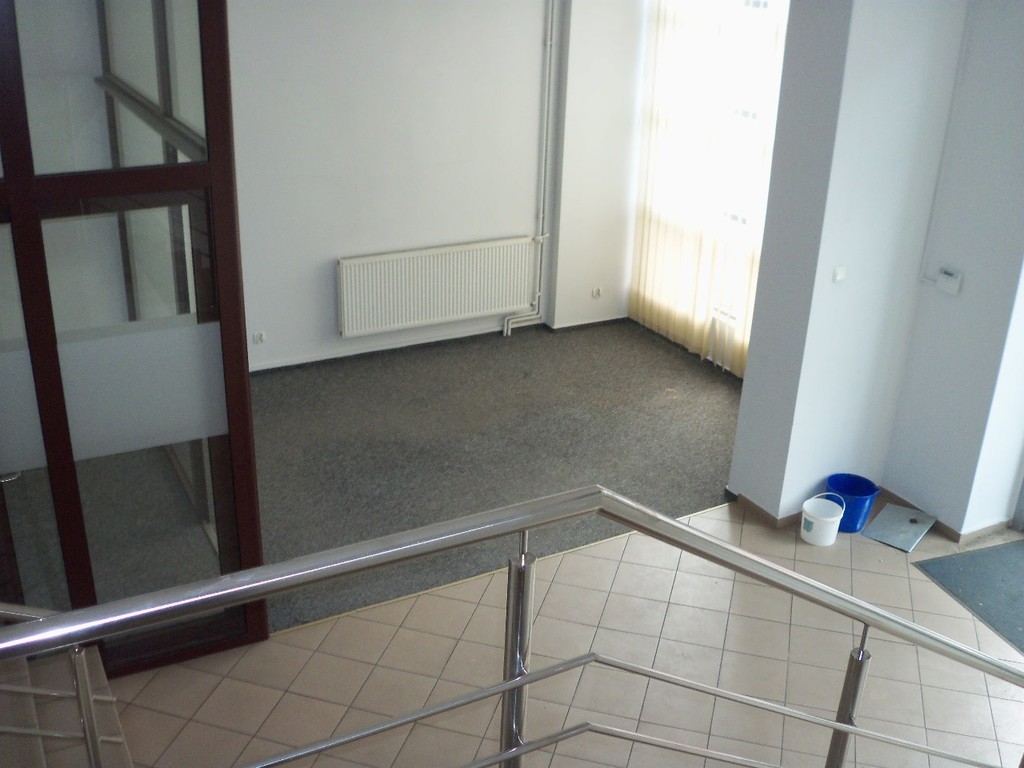 Lokale biurowo - handlowo- usługowe w centrum (18)