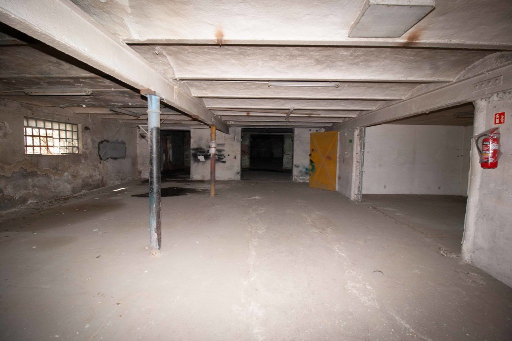 Murowana hala magazynowa do wynajęcia (2)