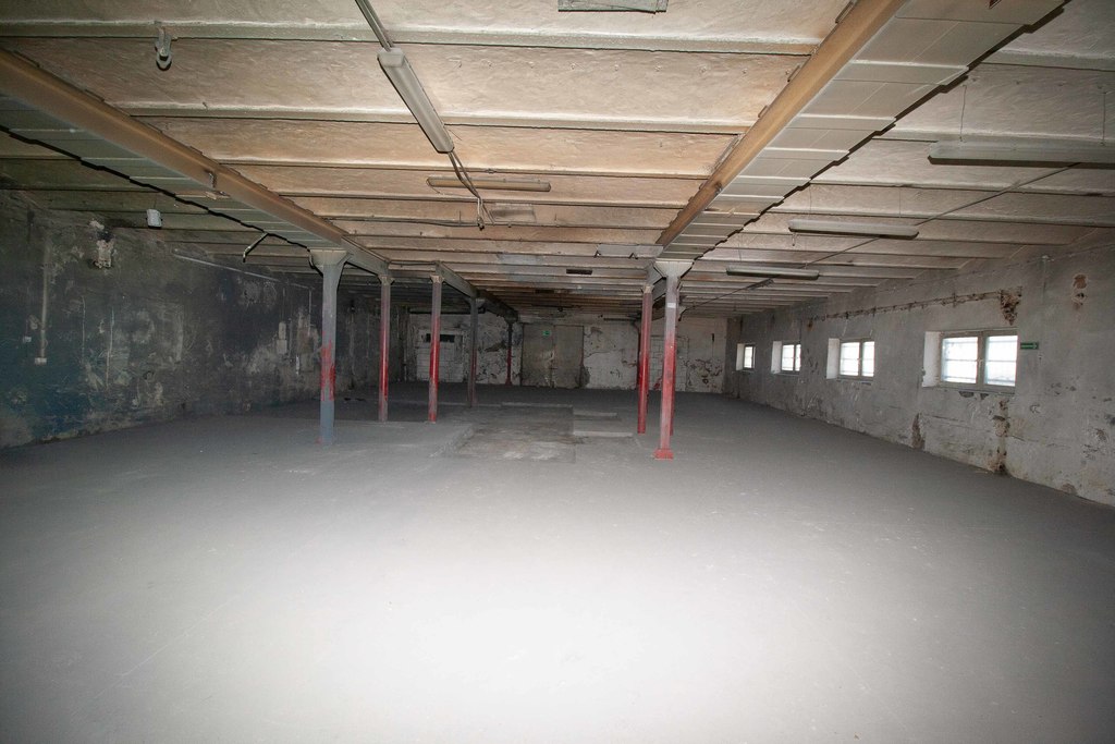 Murowana hala magazynowa do wynajęcia (1)