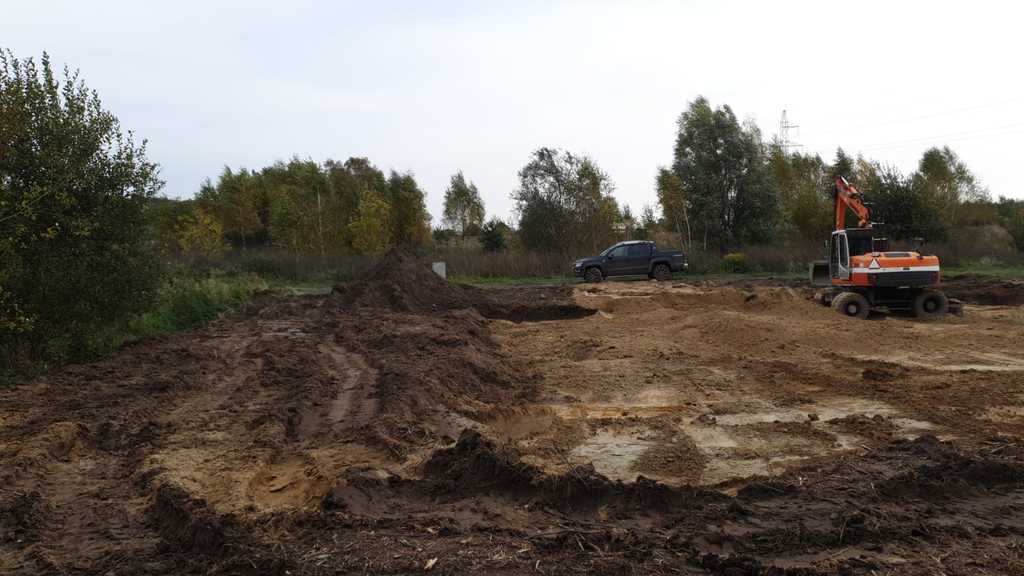 Działka budowlana warunkami zabudowy 25km od morza (8)