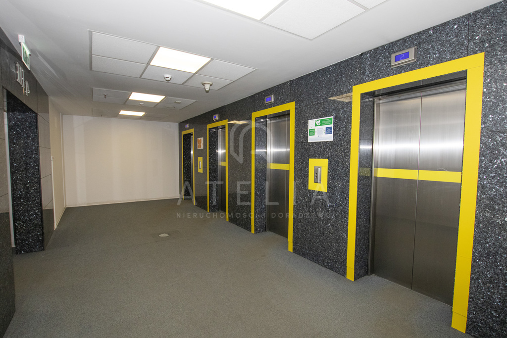 Przestrzeń biurowa do wynajęcia (12)