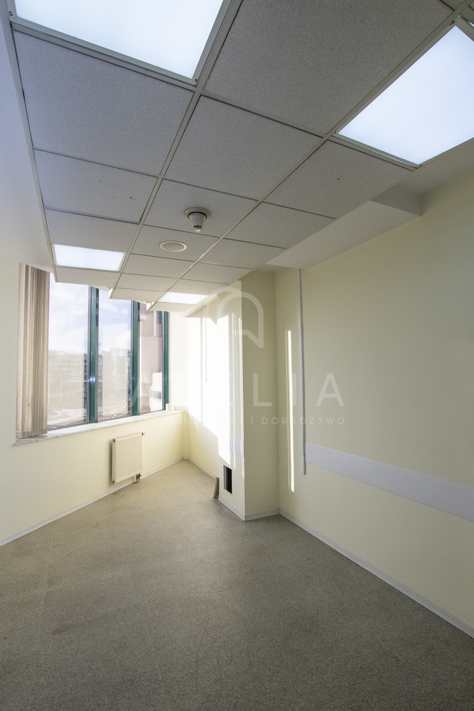Przestrzeń biurowa do wynajęcia (21)