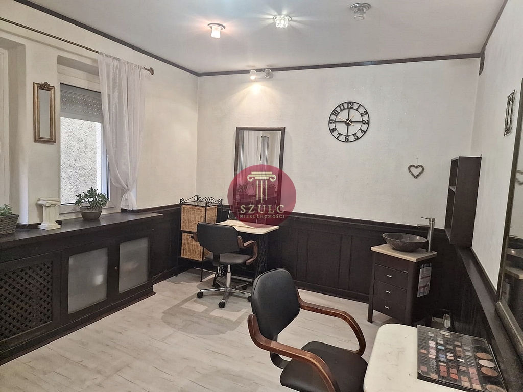 Lokal - Centrum, świetna lokalizacja, parking. (4)