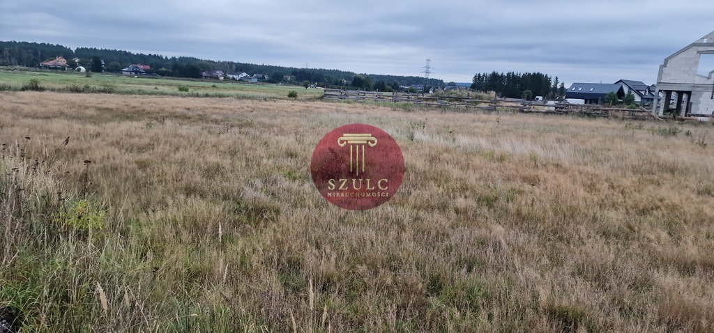 Działka z warunkami zabudowy. (2)