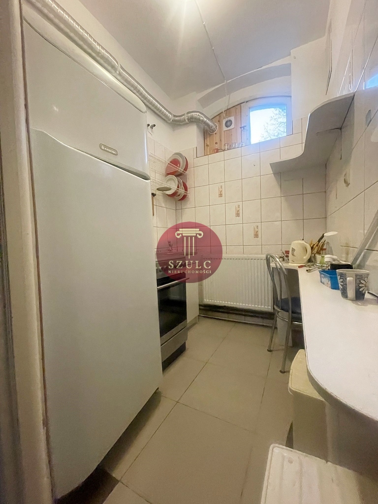 Lokal w centrum z miejscami parkingowymi (7)