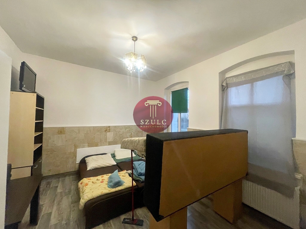 Lokal w centrum z miejscami parkingowymi (5)