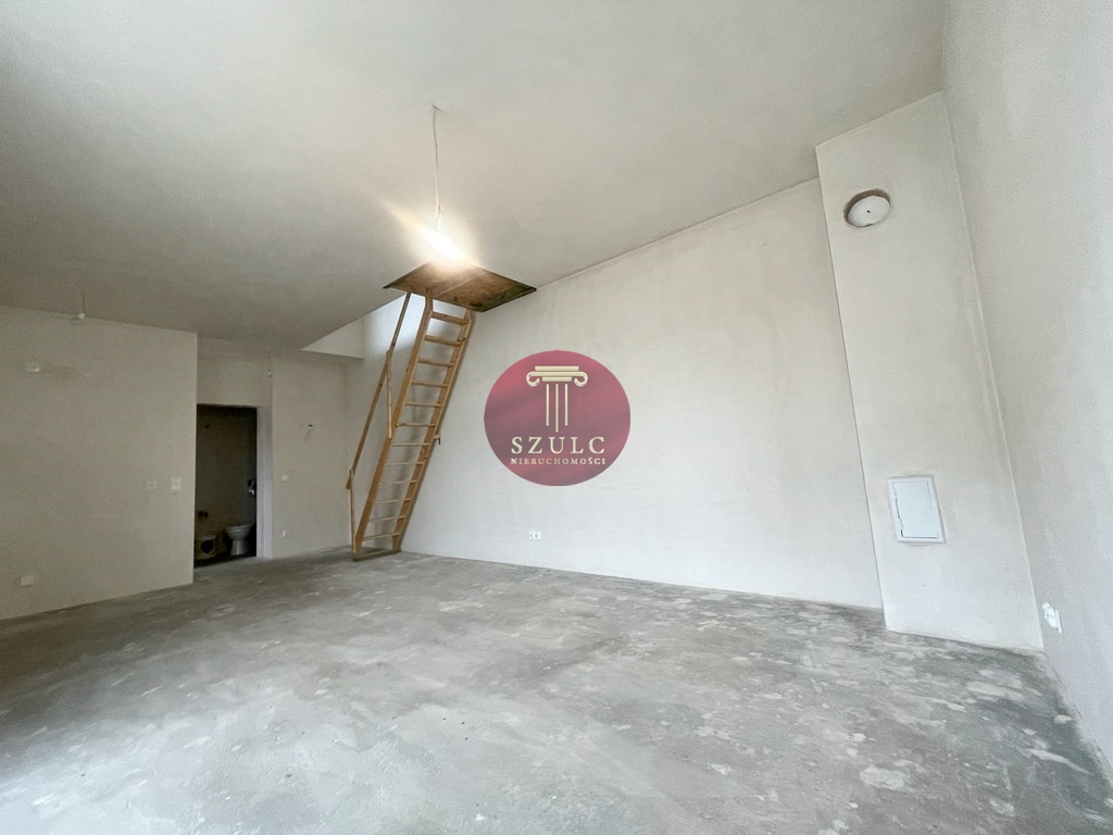 Segment w kameralnej okolicy z ogródkiem (2)