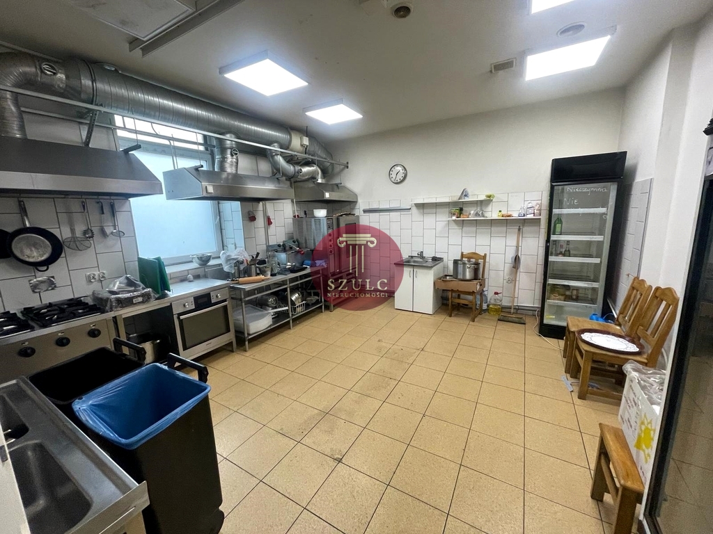 Bardzo ładny lokal w centrum miasta (4)