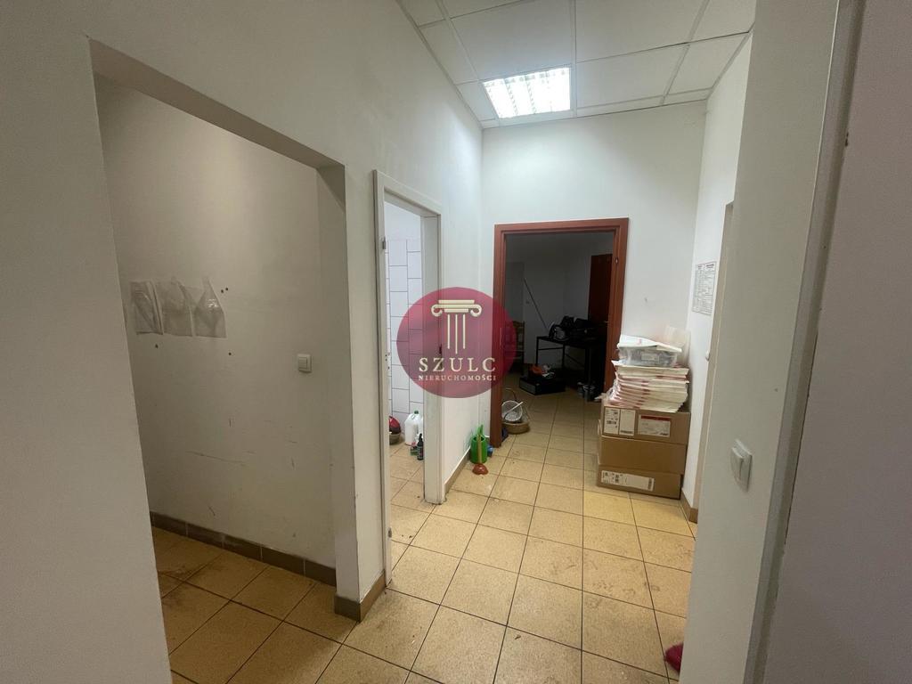 Bardzo ładny lokal w centrum miasta (5)