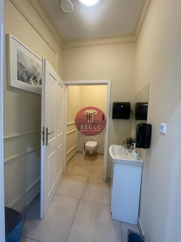 Bardzo ładny lokal w centrum miasta (8)