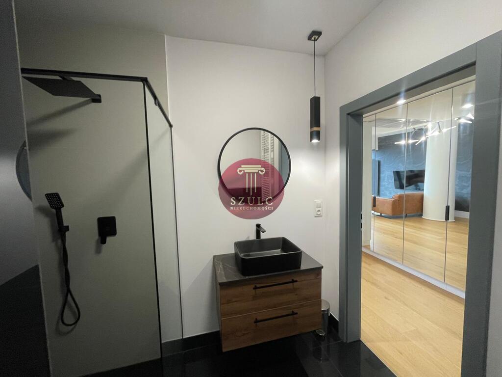 Na wynajem luksusowy apartament w centrum. (9)