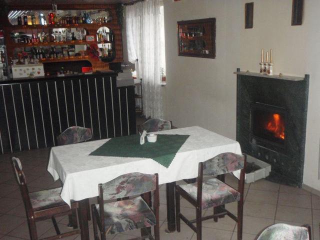 Obiekt, 1,800 m2, Rybnica  (2)