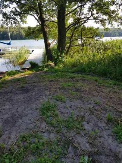 Na sprzedaż ładna działka nad jeziorem Komorze (2)