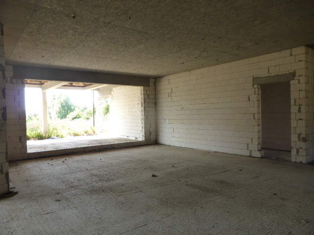 Rezydencja z dostępem do zalewu. (5)