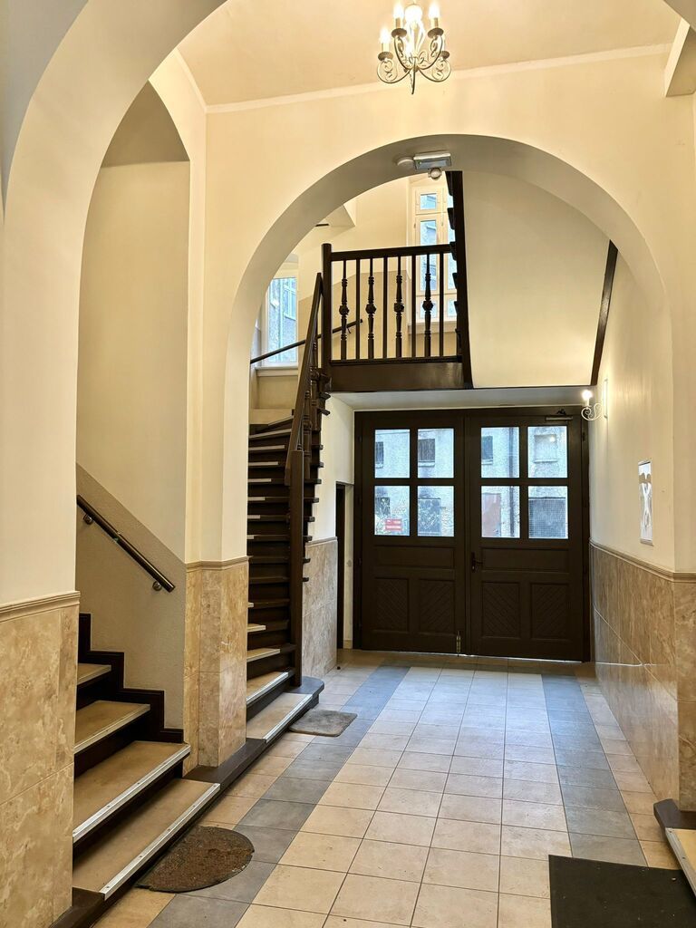 KAWALERKA INWESTYCYJNA Z KLIMATYZACJĄ, CENTRUM (10)