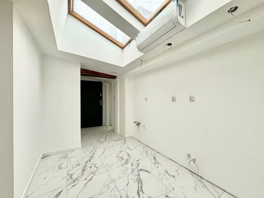 KAWALERKA INWESTYCYJNA Z KLIMATYZACJĄ, CENTRUM (4)