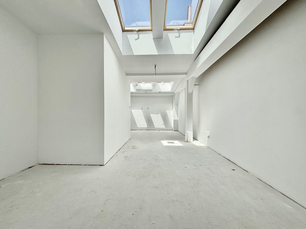 KAWALERKA INWESTYCYJNA Z KLIMATYZACJĄ, CENTRUM (3)