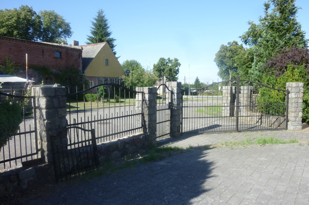 DOM W BĘDARGOWIE,NA DZ.2983 M2,łącznie-1.8815HA. (12)