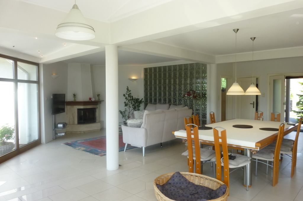 DOM W BĘDARGOWIE,NA DZ.2983 M2,łącznie-1.8815HA. (1)