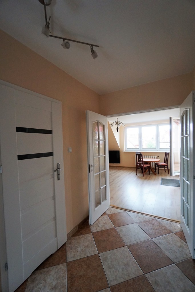 Dwupoziomowe mieszkanie o pow. 92,80, 4-pokoje. (5)