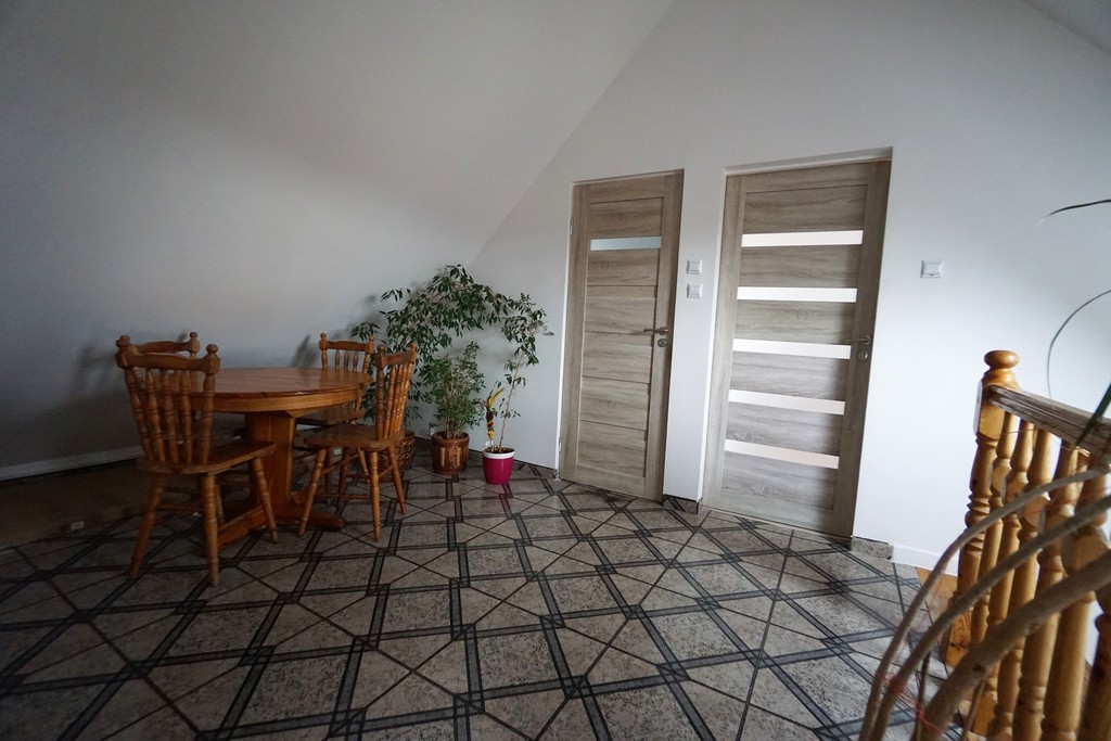 Dwupoziomowe mieszkanie o pow. 92,80, 4-pokoje. (11)