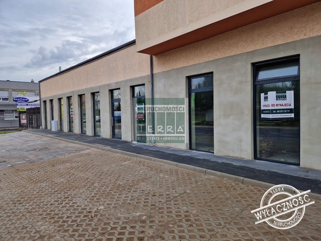 LOKAL HANDLOWO-USŁUGOWY z bezpłatnym parkingiem (2)