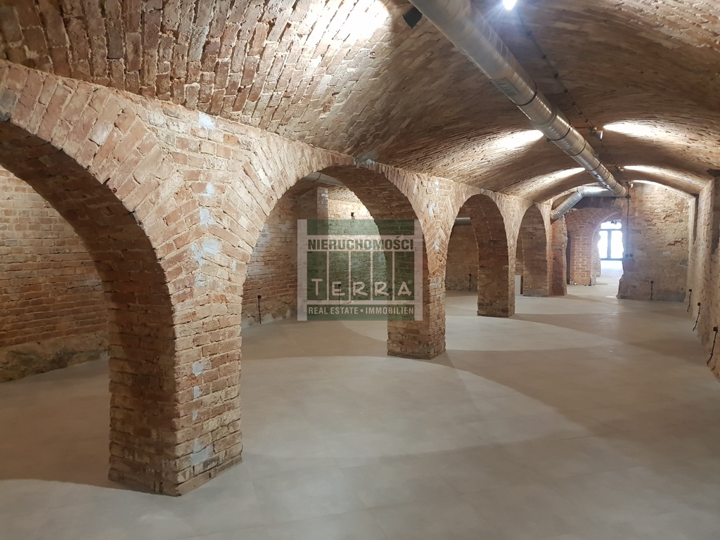 RESTAURACJA, PUB, APARTHOTEL (8)