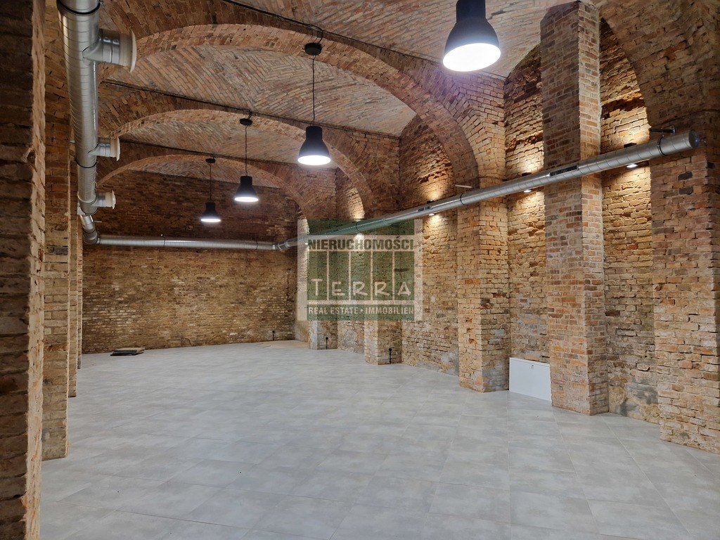 RESTAURACJA, PUB, APARTHOTEL (4)