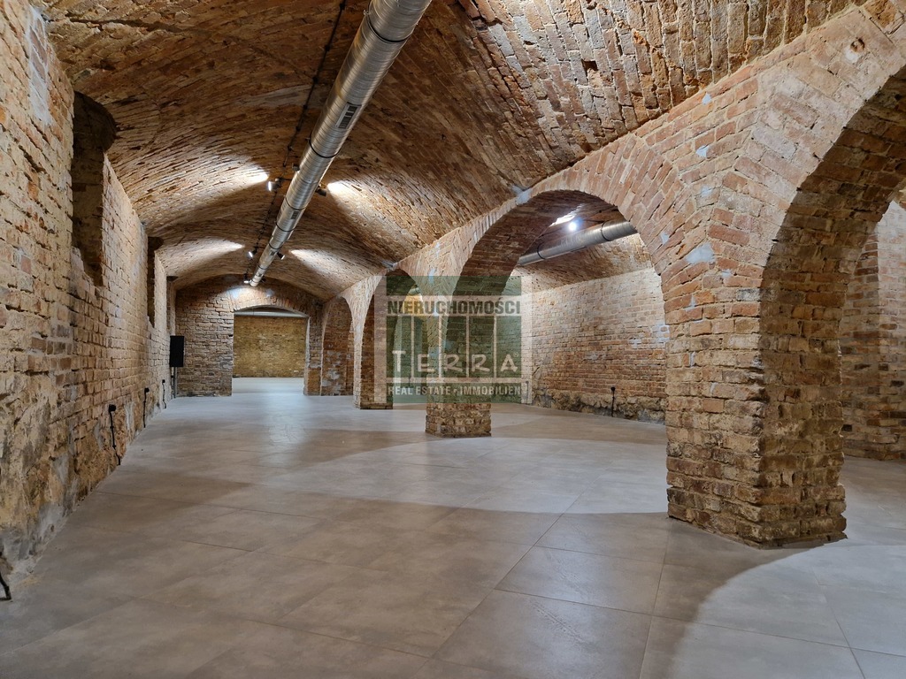 RESTAURACJA, PUB, APARTHOTEL (6)