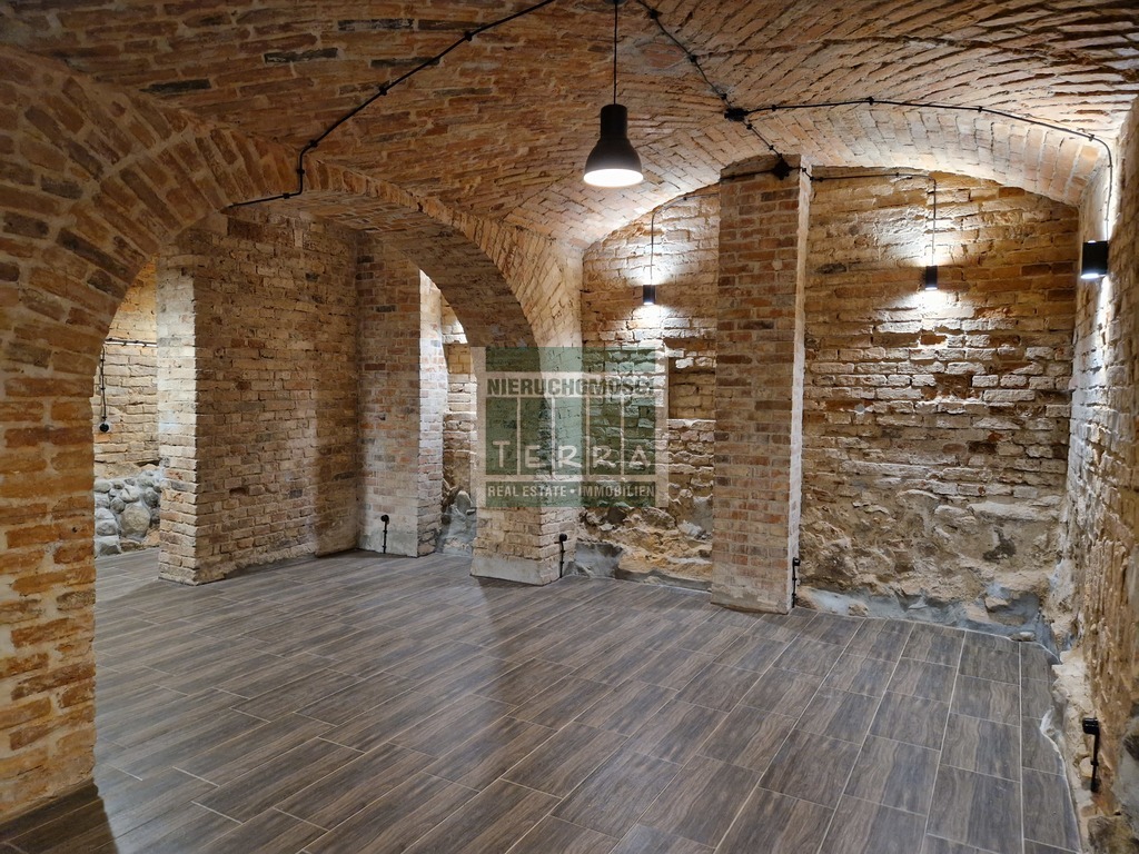 RESTAURACJA, PUB, APARTHOTEL (7)