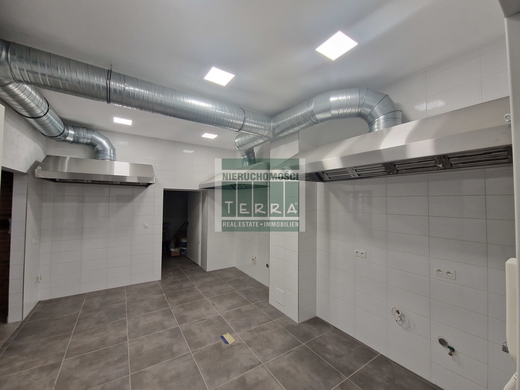 RESTAURACJA, PUB, APARTHOTEL (22)