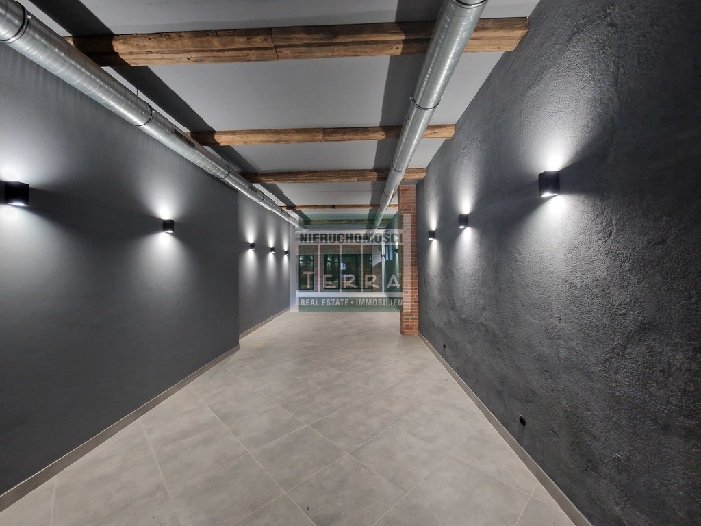 RESTAURACJA, PUB, APARTHOTEL (23)